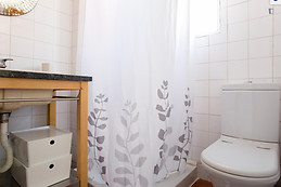 Bedroom to rent in Lisbon, IST, Anjos