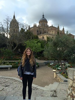 Laura Abad Hernandez