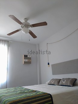 489€ first month, then only 400€! Room in Malaga city center!
