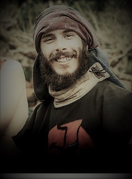 Carlos González León