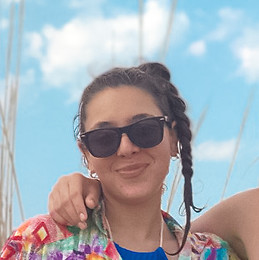 Elli M.