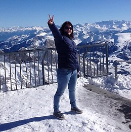 Manuéla Genovéva Lugosi