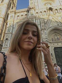 Sara Palacín