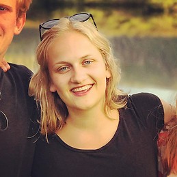 Lara Lamberts- Van Assche