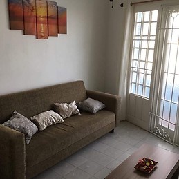 Apartamento independiente muy acogedor a un paso del malecón hab