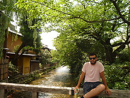 JUAN JOSE MOULIAA LOPEZ