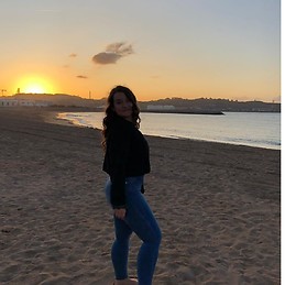 Claudia Campos Valencia