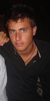 Riki Moyano García