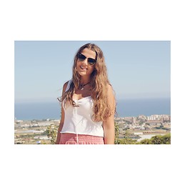 Clàudia Serra Vallés