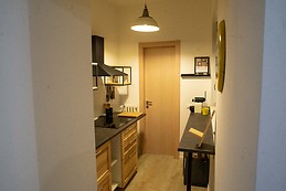 Monolocale moderno appena ristrutturato