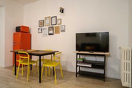 Monolocale moderno appena ristrutturato