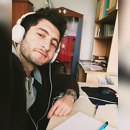 Hüsnü Latif