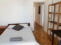 Sunny apartment in Lisbon city center