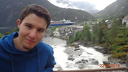 Omar Flores