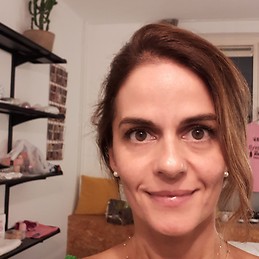 Στέλλα Γιαλλούρη