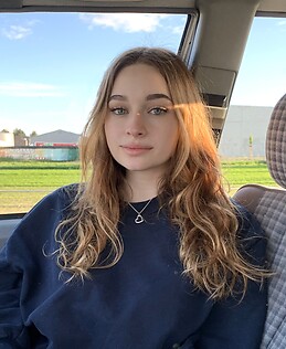 Emily Ringel
