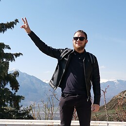 Arnoldas Lakačauskas