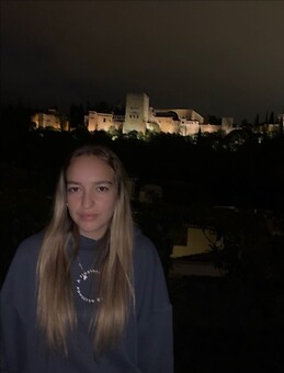 Paula Servi González