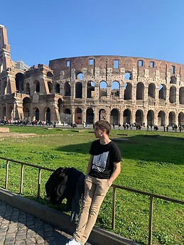 John Dávila Uriguen