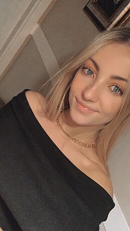 JuliaJ Lauri De Funes