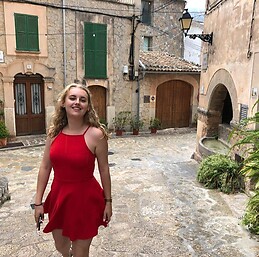 Nadine Schindzielors