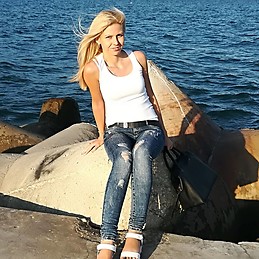 Памела Маринова