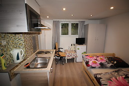 Comfortable studio in the ground floor for rent in Prague 17