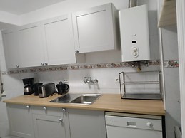 3 bedrooms in Olivais Square-3 min from metro