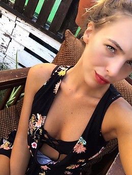 María