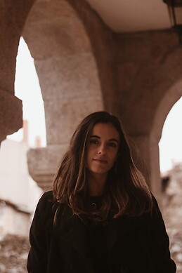 Laura V