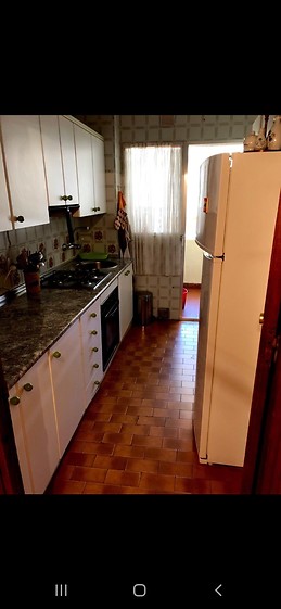 iso grande. 3 habitaciones, 2 baños, cocina, lavadero, salón com