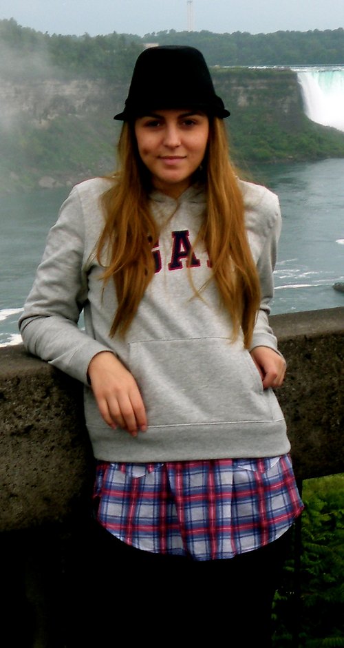 Carmen Belén Troya Mayas