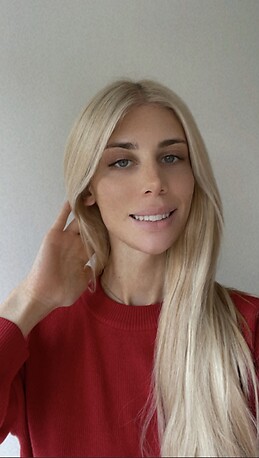 Nicollette De Decker