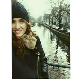 Laura Piay