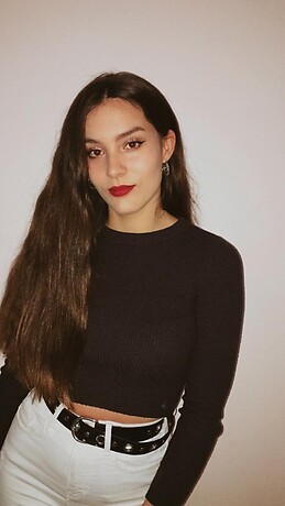 Elena Macías Castro