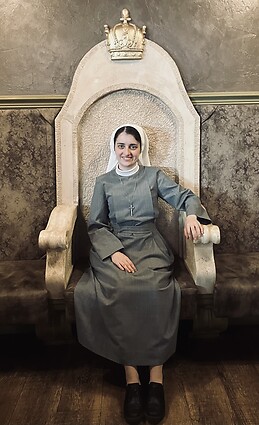 Júlia Rút Labudová