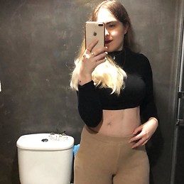 Mónica Caballé Merideño