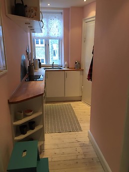 Great apartment close to city center - furnished and ready for t