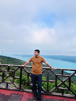 Mesut Uğur