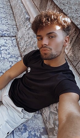 Daniel D