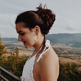 Clau Banegas