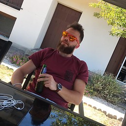 Alex Térieur