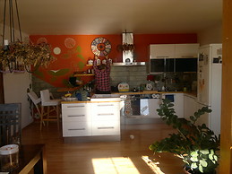 A room available in 2floors apartment with 2bathrooms and 2toile