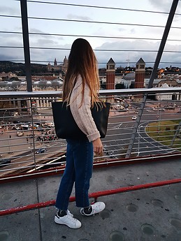 Esther Parra