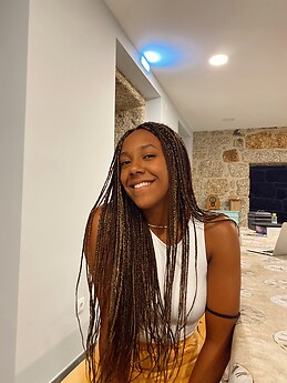 Raquel T Reina