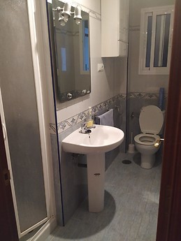 Alquiler habitación en piso compartido 375 más electricidad y ga