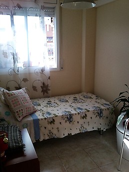 alquilo 1 o 2 habitaciones en piso centrico cerca de la universi