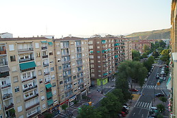 Alquilo Habitación 20 m2 cama 1,40 con baño integrado en piso c