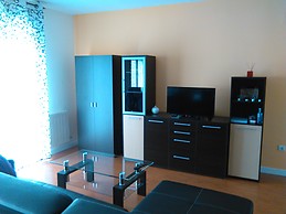 Alquilo Habitación 20 m2 cama 1,40 con baño integrado en piso c