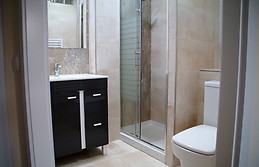 Alquilo Habitación 20 m2 cama 1,40 con baño integrado en piso c